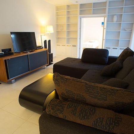 Becici Four-Bedroom Penthouse Apartment With Jacuzzi 외부 사진